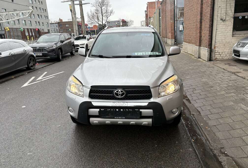 Toyota RAV4 115 D-4D GX