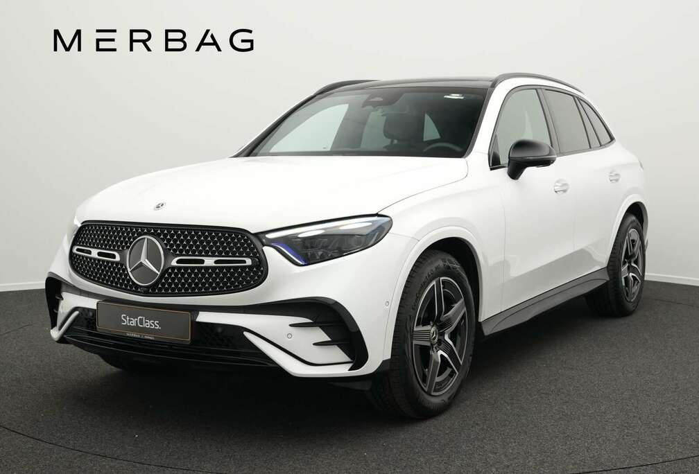 Mercedes-Benz GLC 300 4MATIC Pano+Burm+Kamera+Memo AMG Line Navi