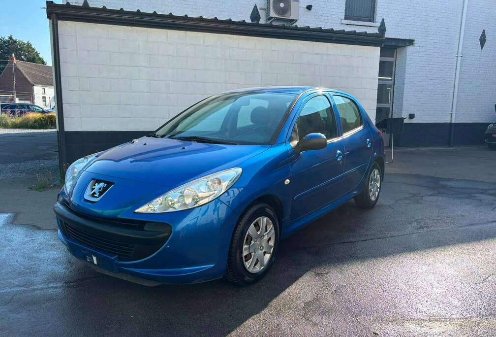Peugeot 206+/AVEC DEMANDE D\'IMMATRICULATION/CT OK