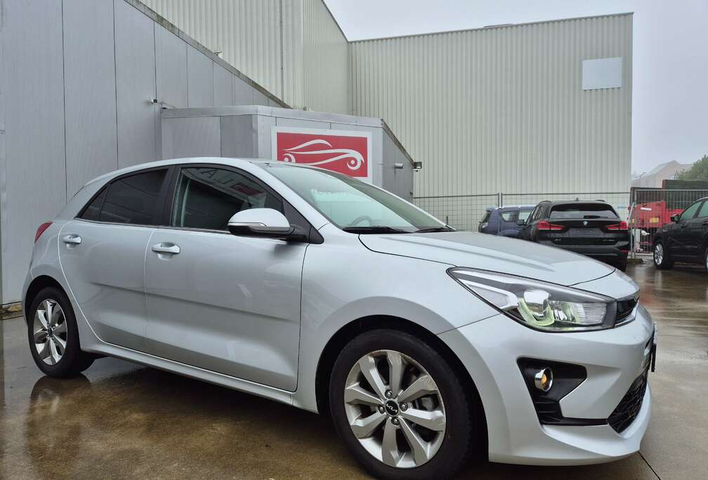 Kia 1.0Ti 100cv // AUTO. 7DCT // 23.869 KM  2023