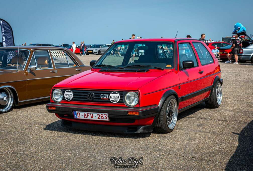 Volkswagen golf mk2 gti 16v silverstone edition