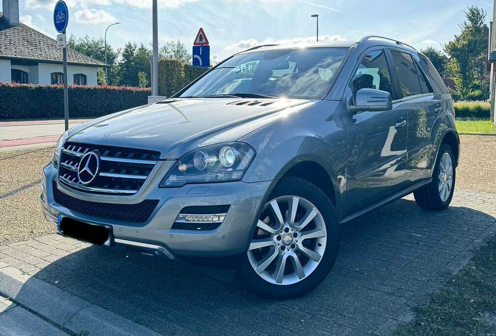 Mercedes-Benz ML 300 CDI 4Matic 7G BlueEFFICIENCY Grand Edition