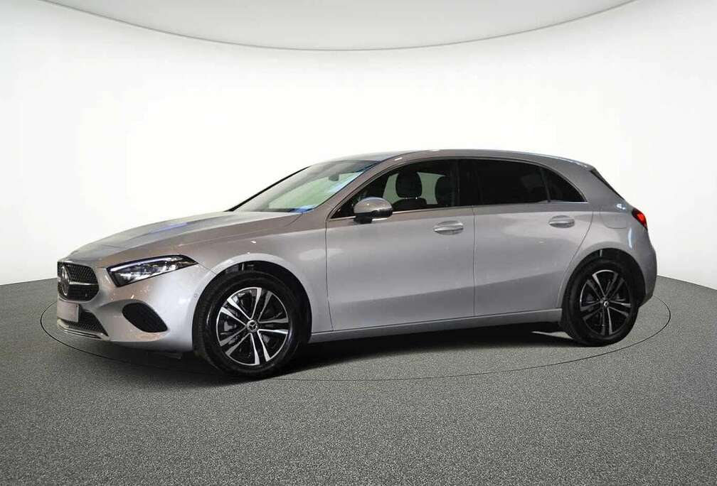 Mercedes-Benz e Hatchback Business Line  Smartphone Integratie