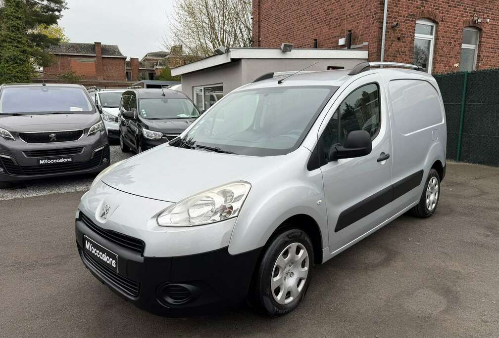 Peugeot 1.6 HDi - 3 PLACES - UTILITAIRE - BON ETAT - A VOIR -