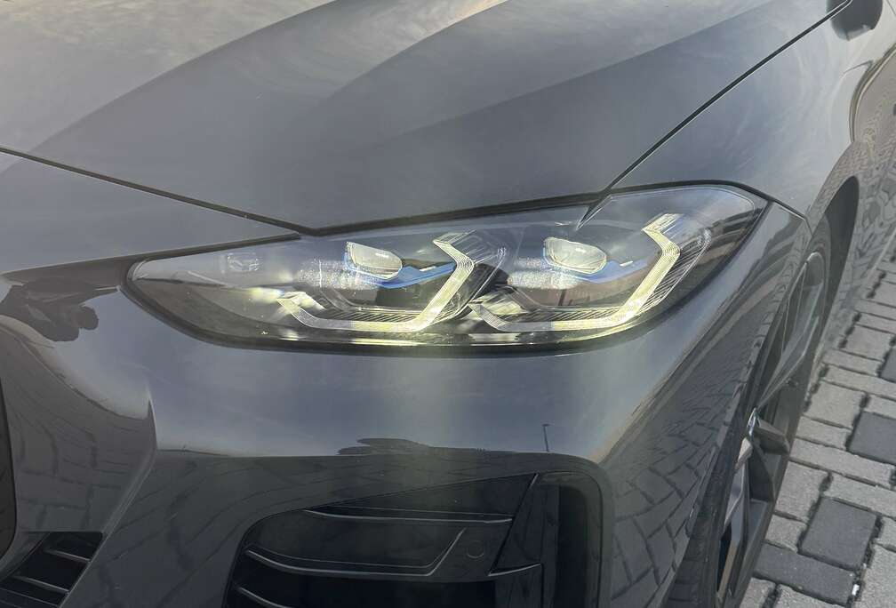 BMW M440i