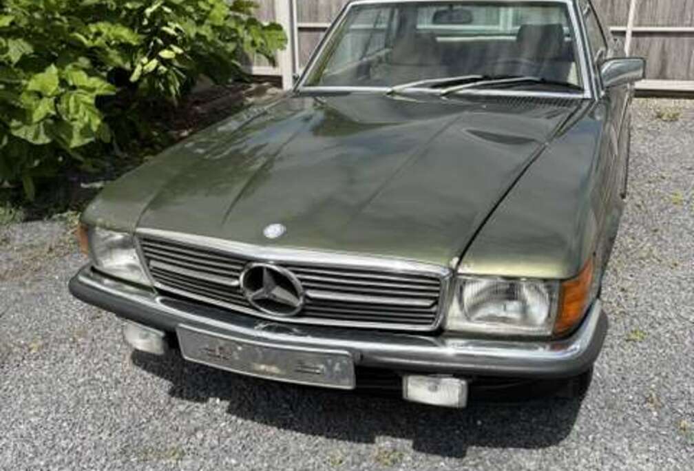 Mercedes-Benz SLC 380