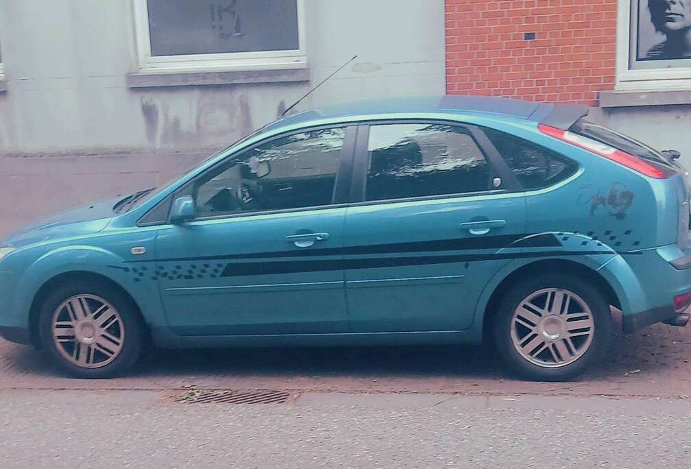Ford Focus 1.6i 16v Ghia