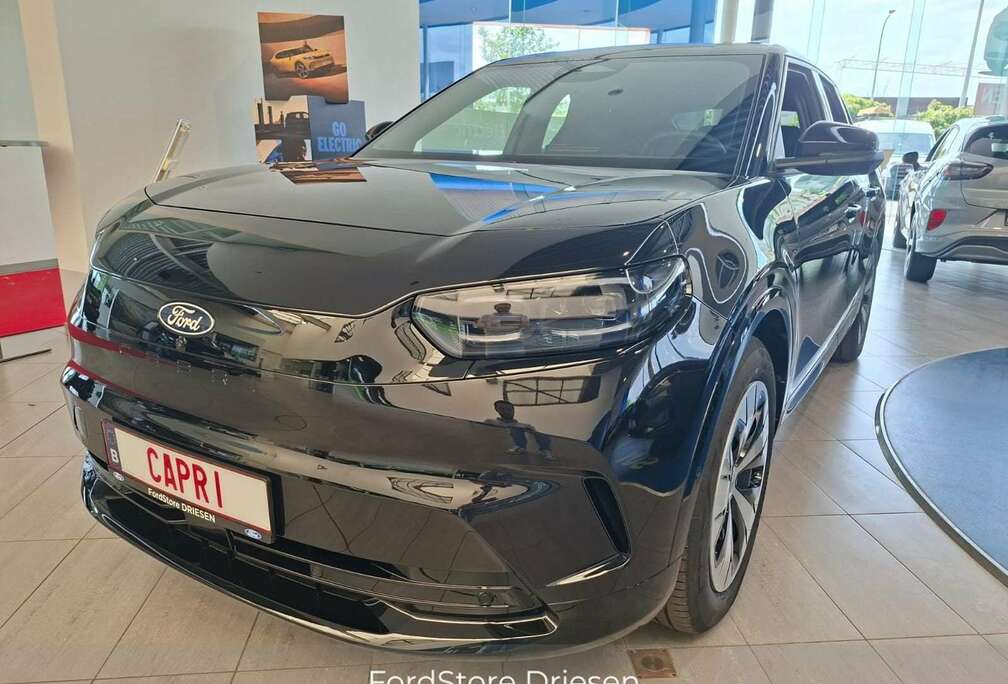 Ford Style 52 kWh Standard Range RWD