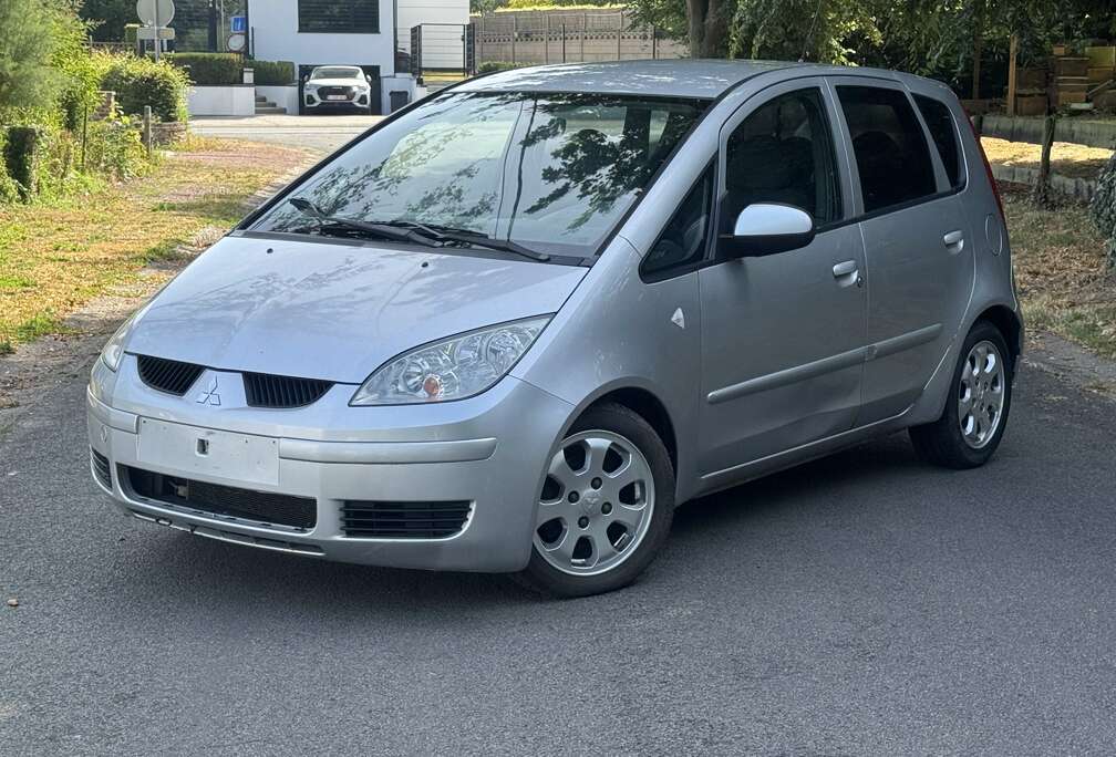 Mitsubishi 1.5 Turbo DI-D Instyle Allshift
