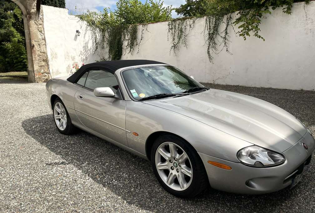 Jaguar 4.0i V8 32v