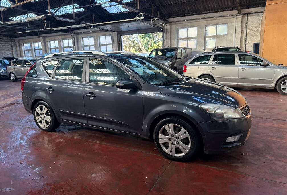 Kia Cee\'d SW 1.6Diesel LX Airco**Roule bien**