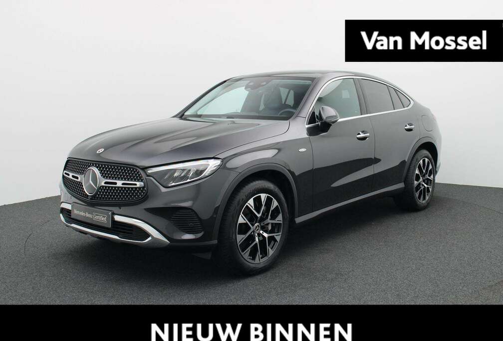 Mercedes-Benz de 4M Coupé Luxury Line + AIRMATIC + PANO + HEAD U