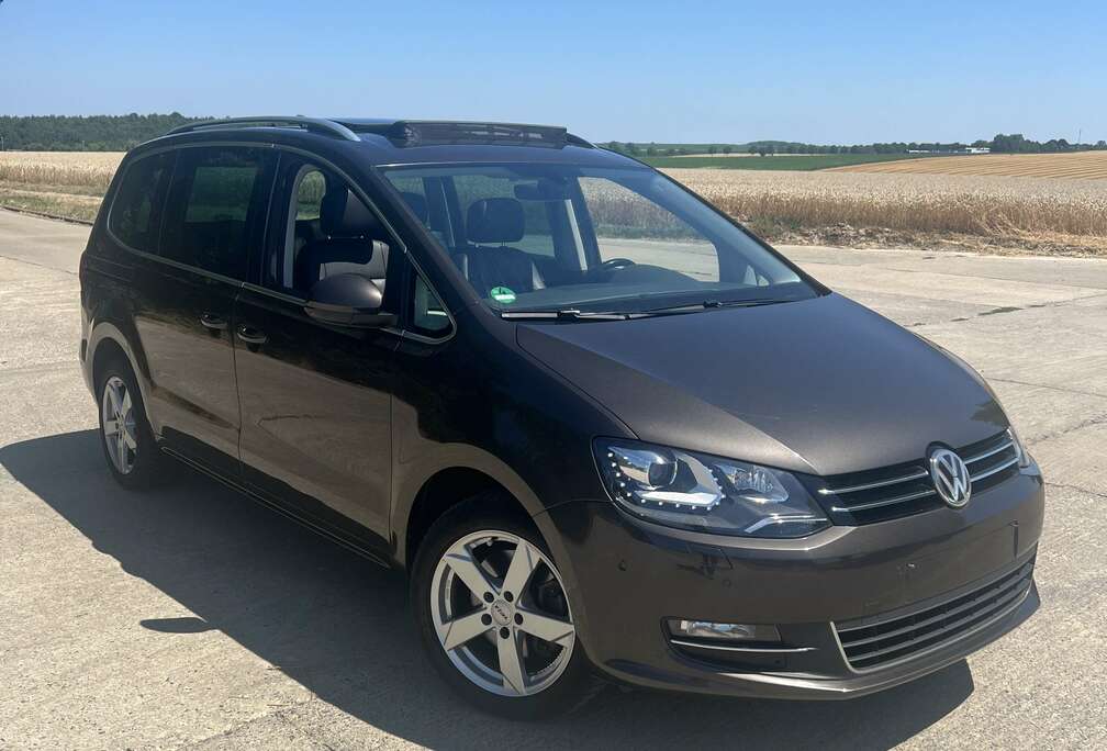Volkswagen 2.0 TDI DSG Highline  Exportprijs 13500!!!
