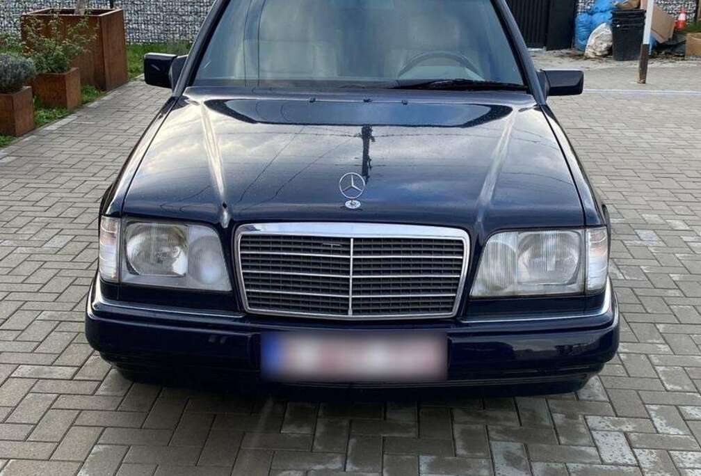 Mercedes-Benz 300 TD 4 MATIC