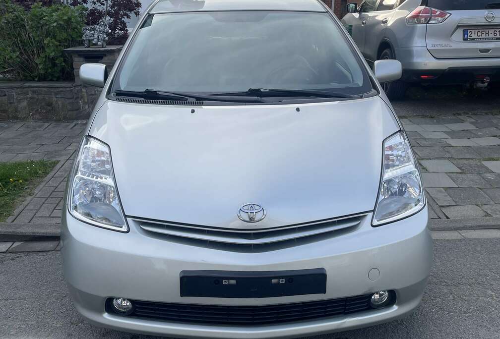 Toyota Hybrid 1.5i VVT-i 16v THS Sol
