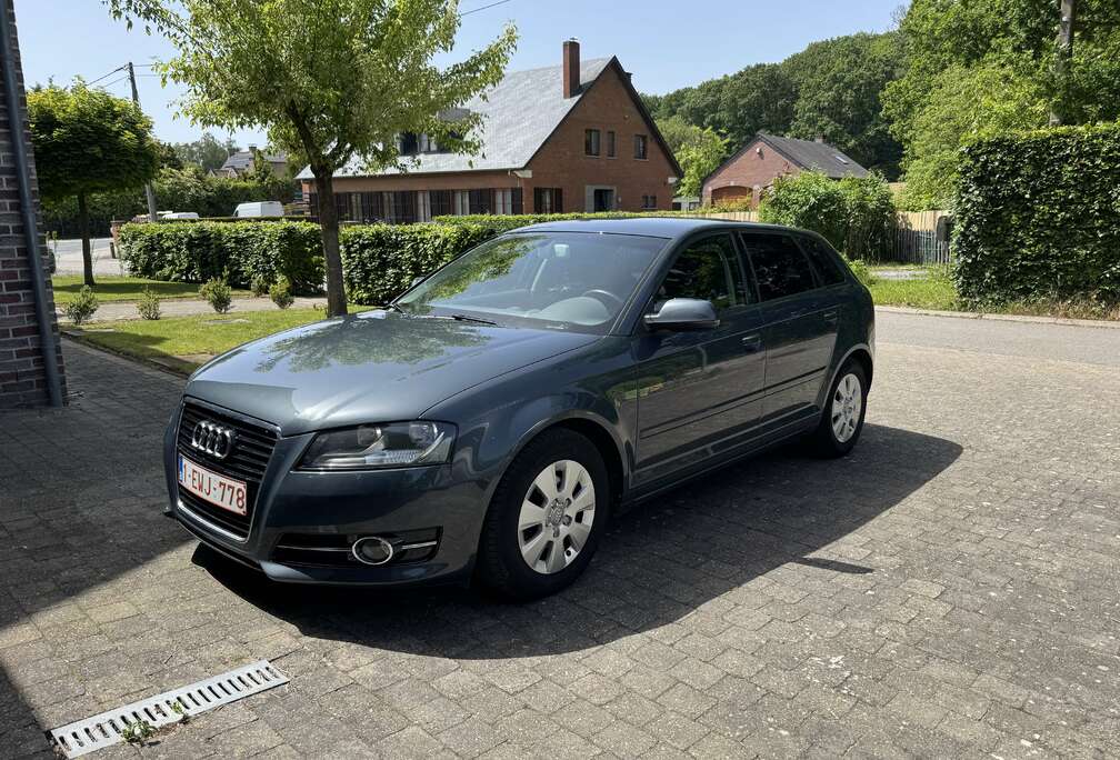 Audi Sportback 1.6 TDi Ambiente Start/Stop DPF