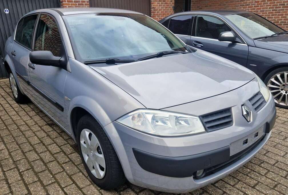 Renault 1.4i 16v Expression Confort
