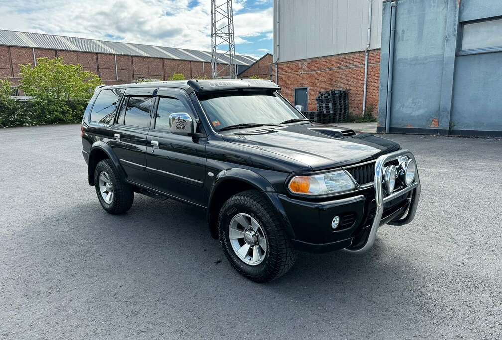 Mitsubishi 2.5 Turbo int. 16v Intense AIRCO DIGITAL JANTE ALUMINIUM TRÈS PROPRE