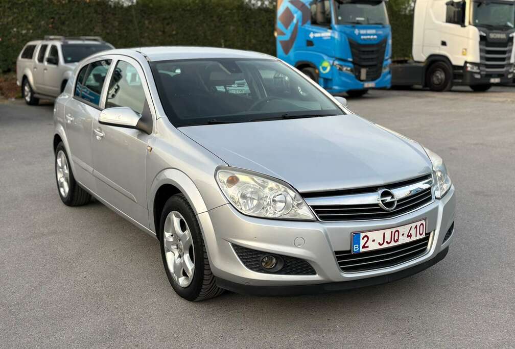 Opel 1.6 Benzine • 145000km •  Airco • Cruise control