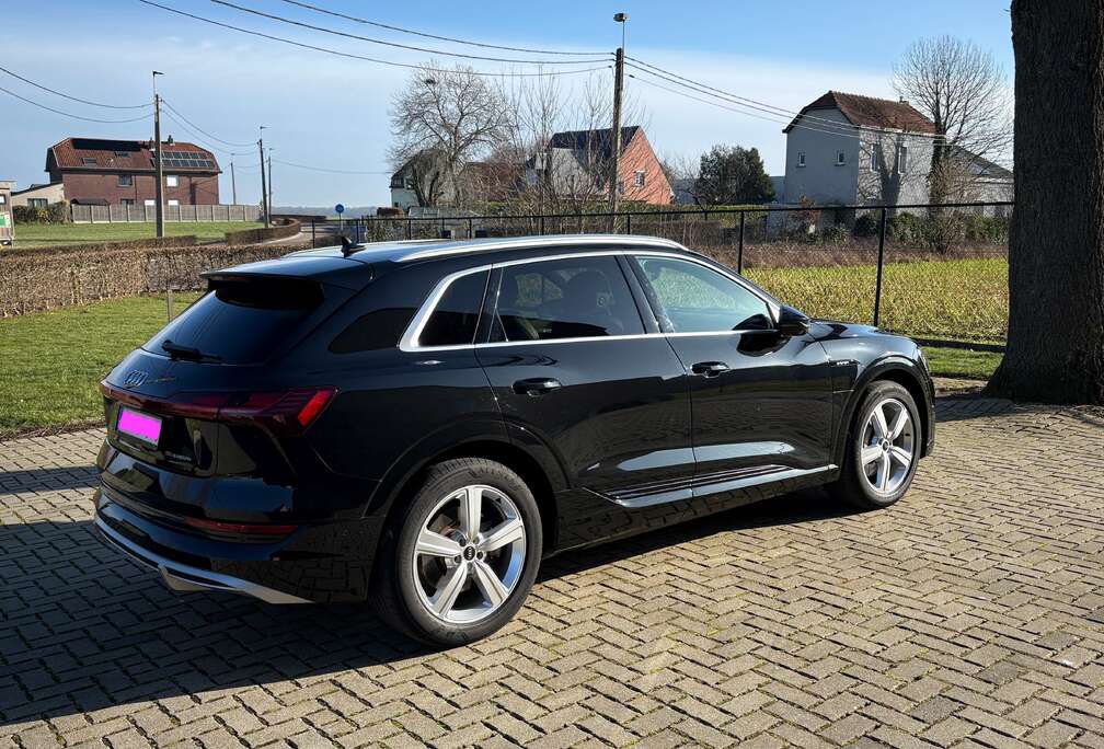 Audi 50 Quattro S line intérieur & exterieur