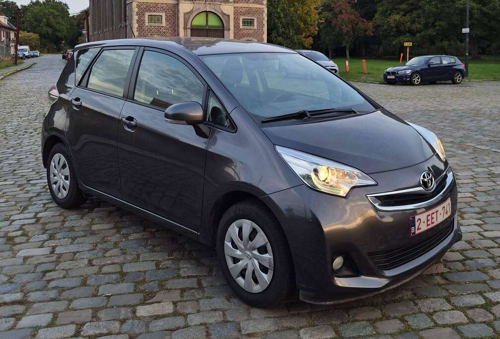 Toyota Verso S 1.33 VVT-i Lounge Multidrive S