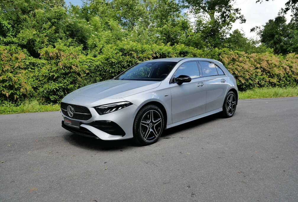 Mercedes-Benz A 250 e PHEV AMG Line (160 kW) AMG Line