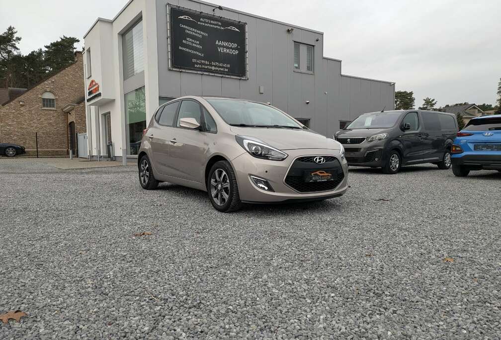 Hyundai ix20 1.6  LEER  CAMERA  NAVI  FULL HISTORY