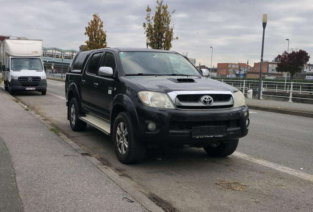 Toyota 3.0 D-4D 4WD SR Antarctica