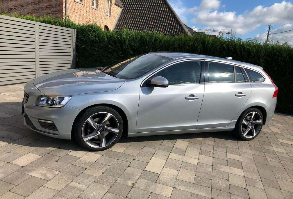 Volvo V60 D2 R-Design