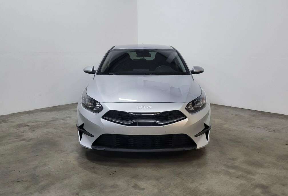 Kia Ceed 1.5 T-GDi * CARPLAY * CAMERA * GARANTIE 09/29 *