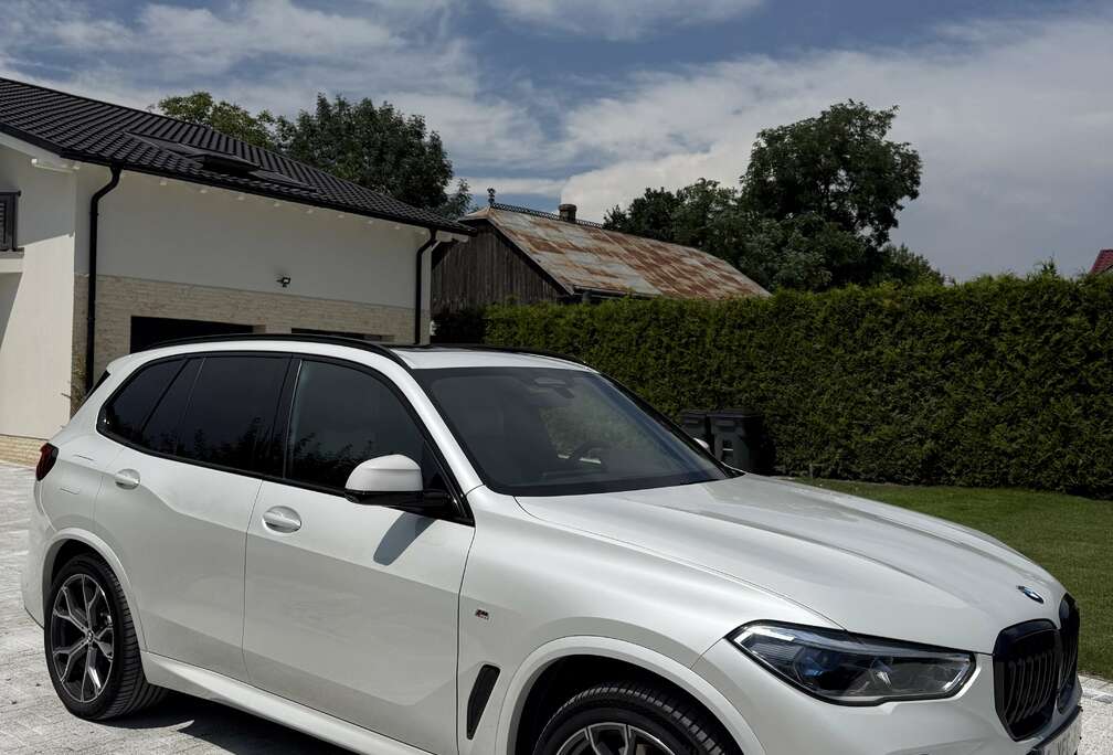 BMW xDrive45e Paket M