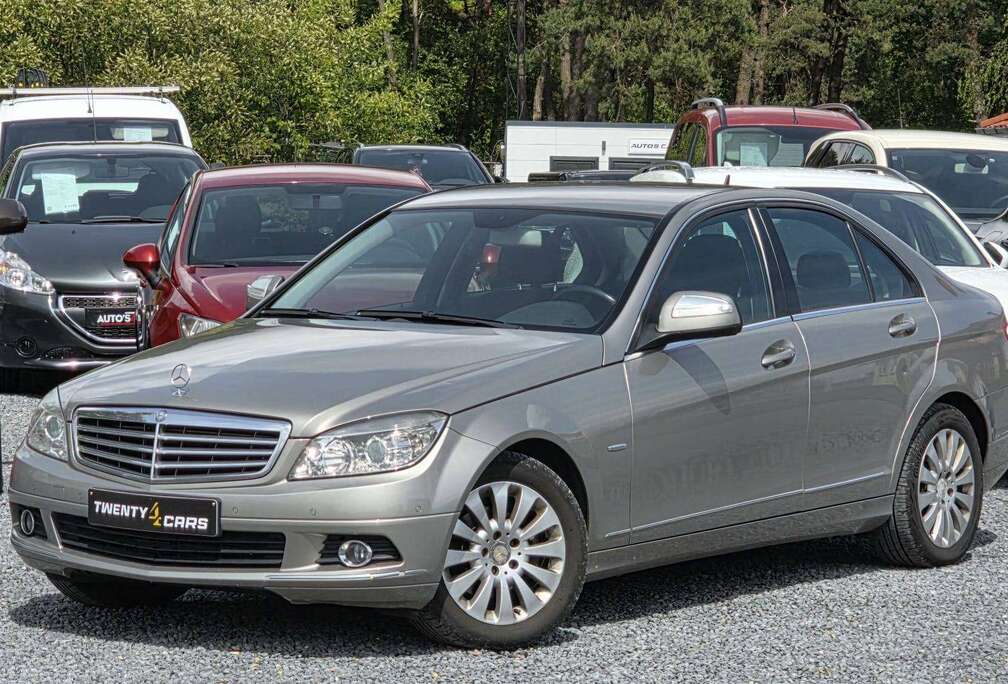 Mercedes-Benz Automaat Navi Airco 1Ste Eigenaar ParkeerS *