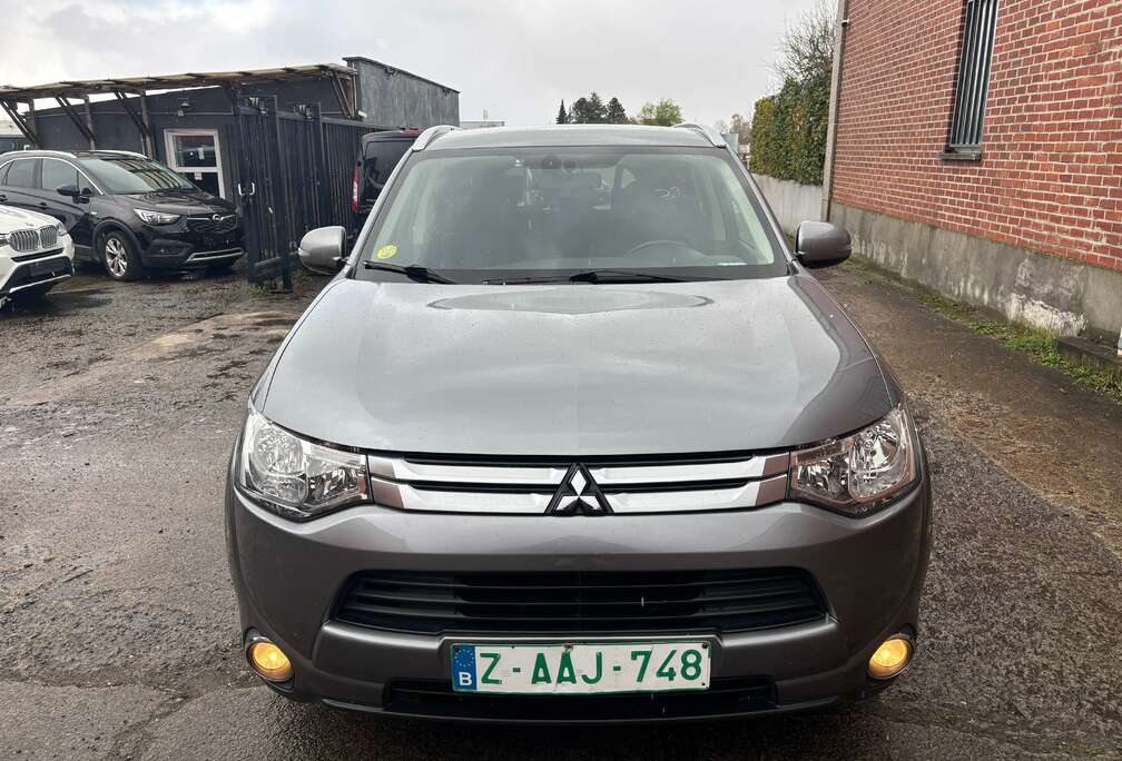 Mitsubishi Outlander 2.2 DI-D 2WD