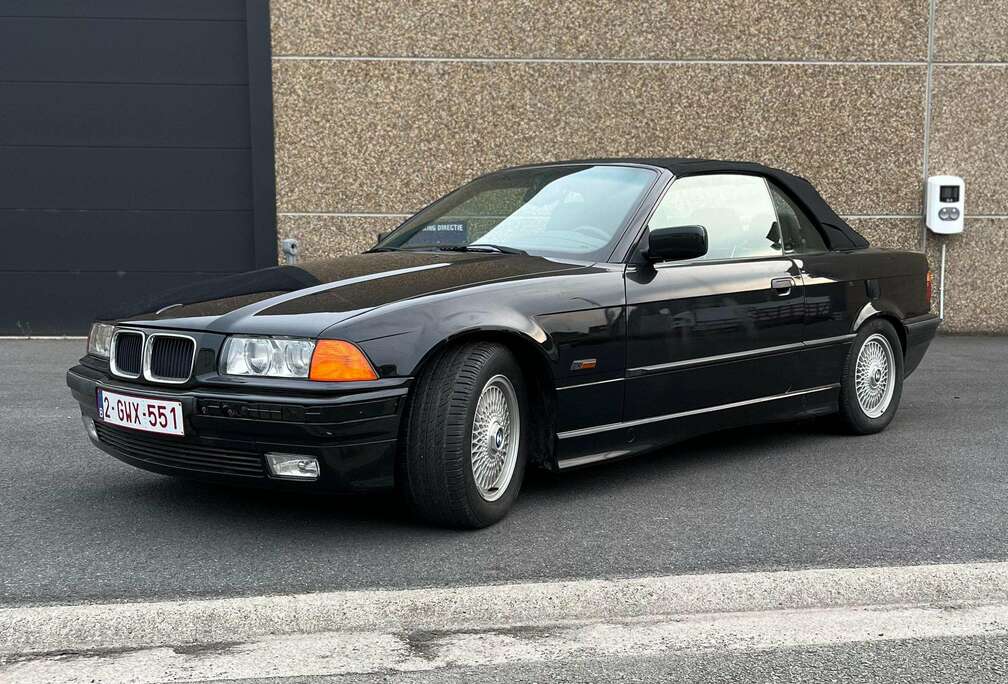 BMW 320i 100% roestvrij