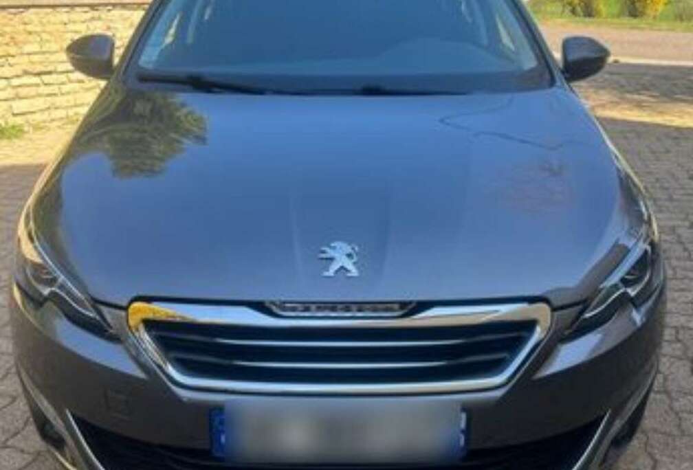 Peugeot 1.6 BlueHDi 120ch S&S BVM6 Allure