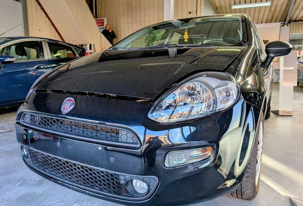 Fiat Punto 1.2i Easy   27 000 KM