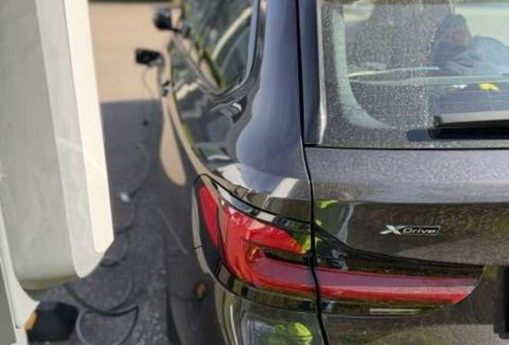 BMW 530eX