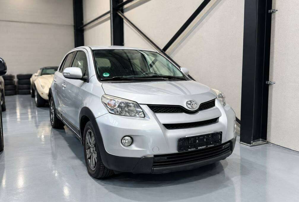 Toyota Diesel 4X4 | EXPORT | 90k km | Clim | Historique | Start Stop | Attache remorque