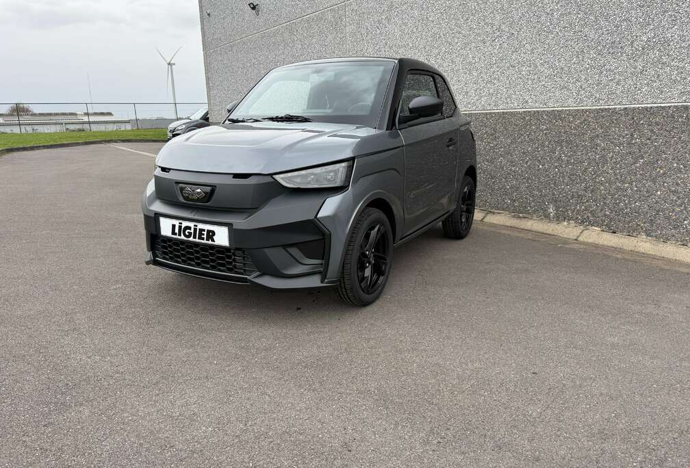 Ligier C Elite avec direction assistée et Carplay