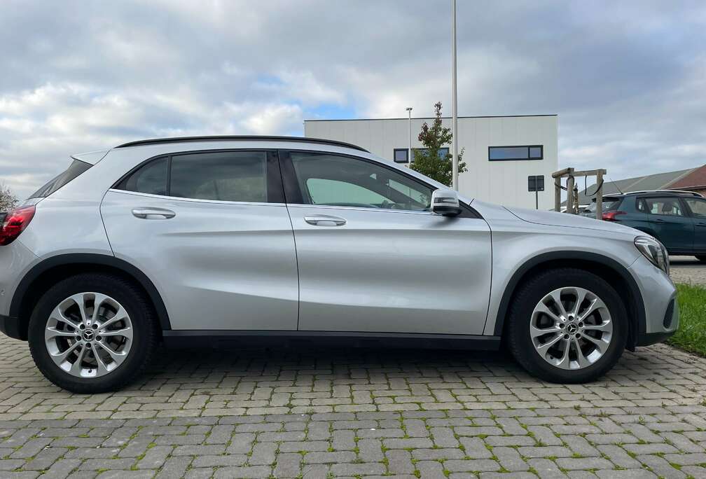 Mercedes-Benz GLA 180