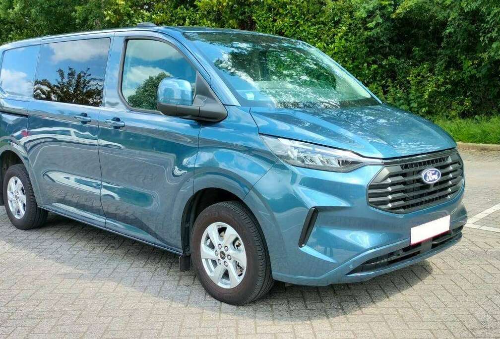 Ford Transit Custom 2.0 TDCi L1H1 Limited Multi-cab S/S (EU6.2)