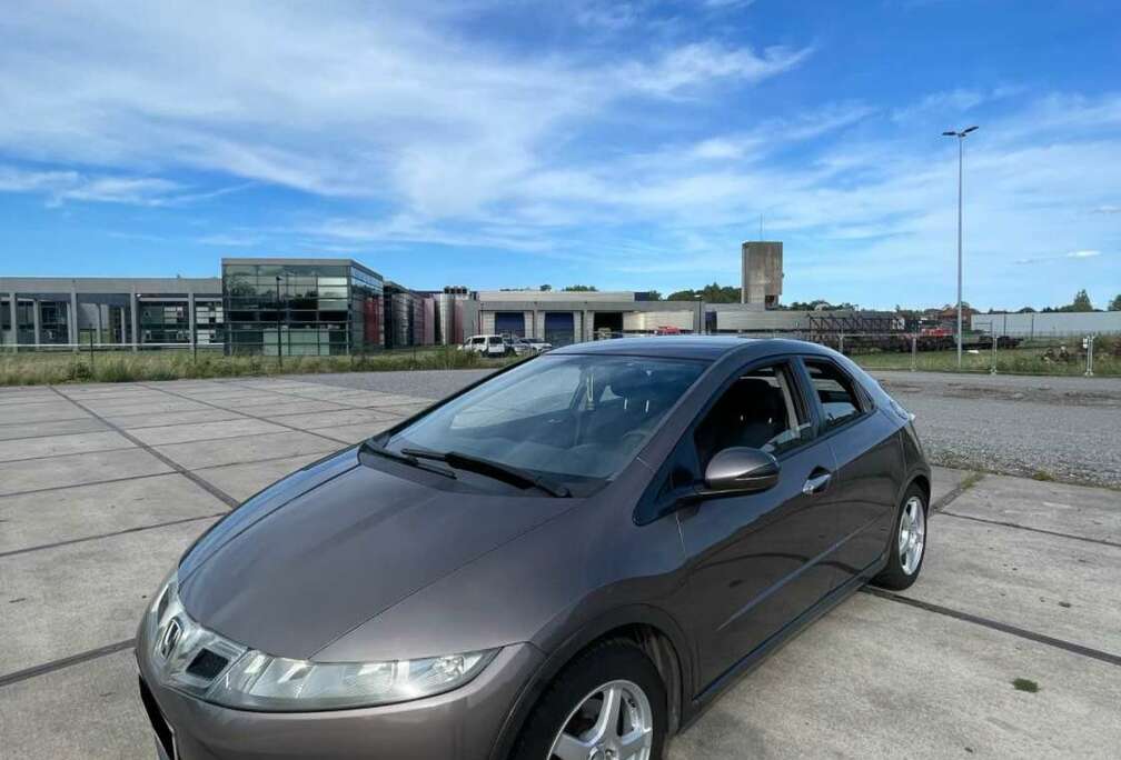 Honda Civic VIII 1.4 i-VTEC Comfort 100 Cv Boite 6 Vitesses