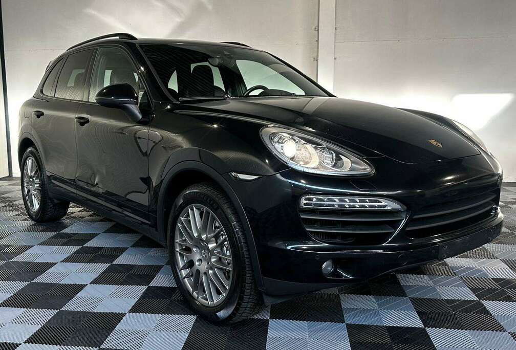 Porsche 4.2 BiTurbo V8 S Tiptronic