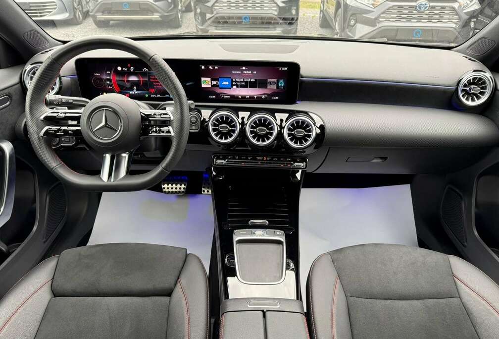 Mercedes-Benz A 200 AMG Line AMG Line