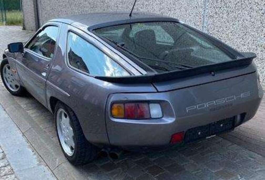 Porsche 928 S