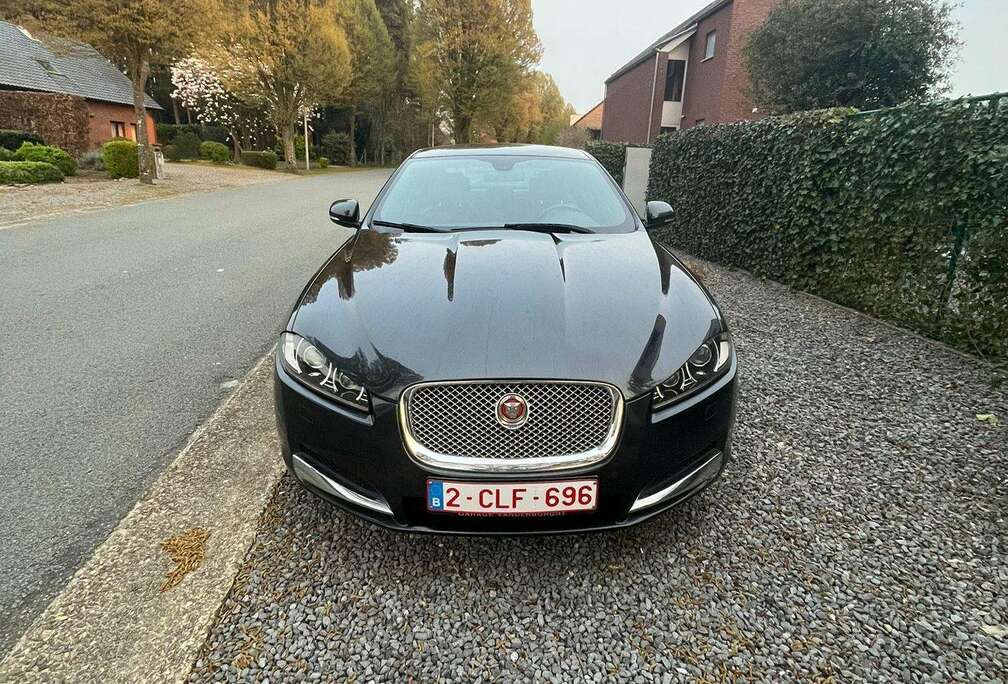 Jaguar XF 2.0 T Portfolio