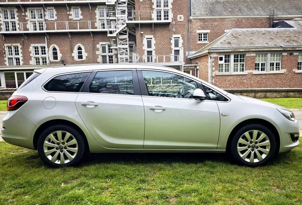 Opel Sports Tourer 1.6 CDTI 110 ch Start/Stop Ultimate