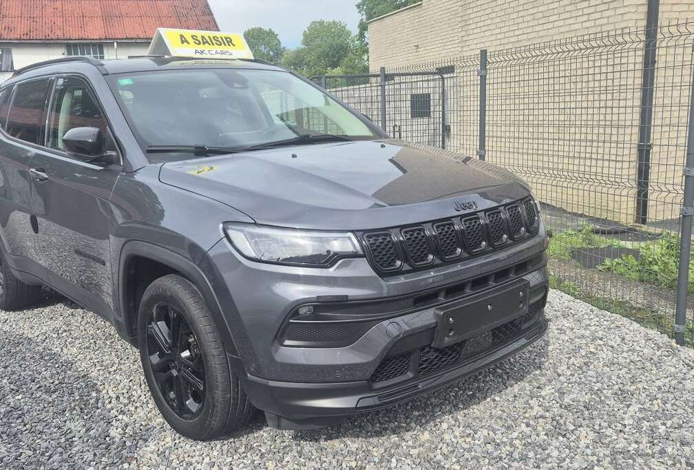Jeep 1.3 Turbo 4x2 Night Eagle