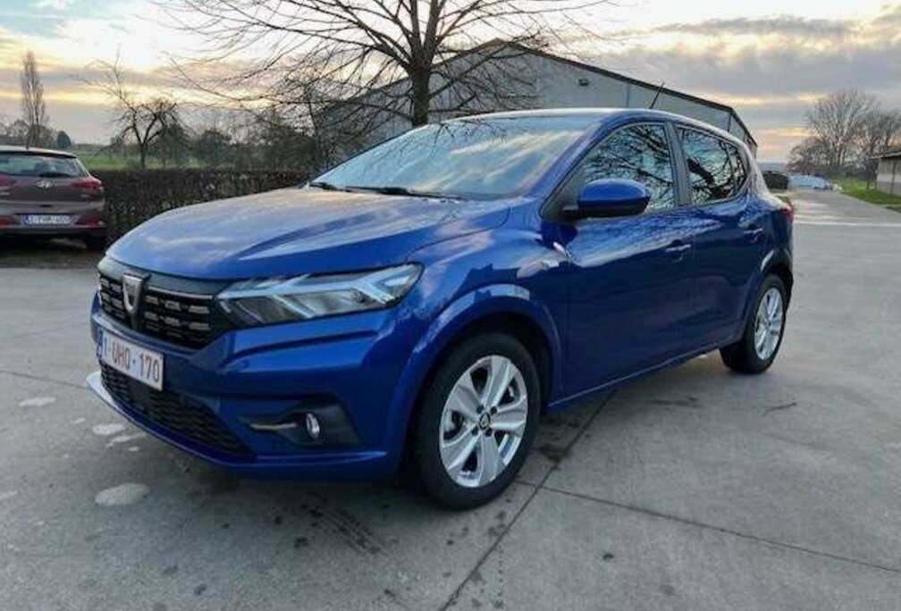 Dacia Sandero TCe 90 Essential *Navi*Cam*Sensoren*Airco*