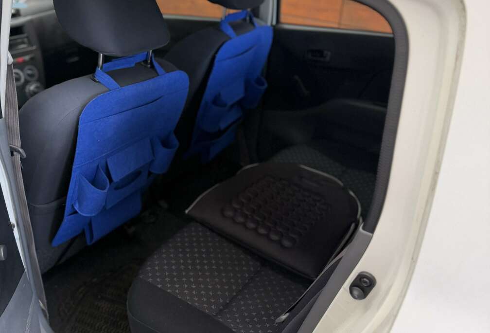 Daihatsu Frais A Faire Dessus : Radiateur,..